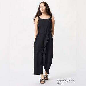NWT Brand new with tags Uniqlo womens size M black linen blend jumpsuit
